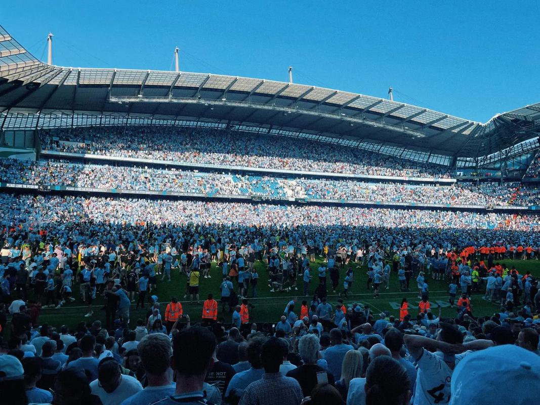 近6轮输5场仅排第8！红军主帅仍获得球队上下的支持（近6战5败仅居第8，红军主帅仍获球队上下力挺）