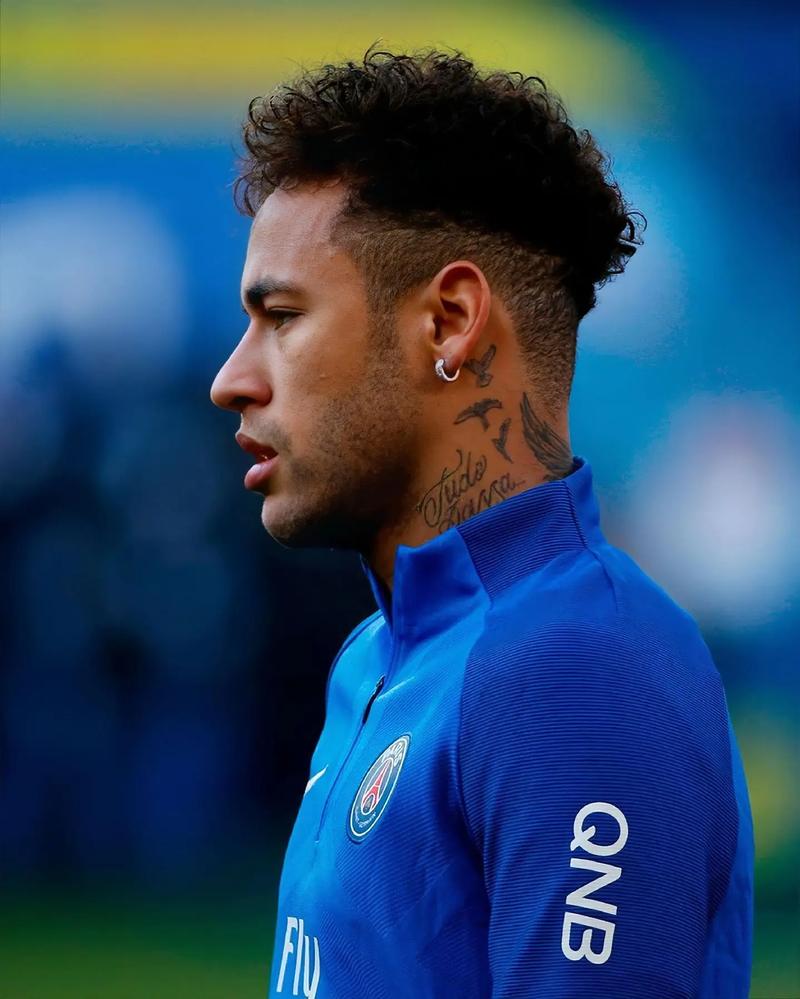 巴萨国王杯大名单：亚马尔、莱万领衔，什琴斯尼病愈回归（巴萨公布国王杯名单：亚马尔、莱万领衔，什琴斯尼病愈复出）