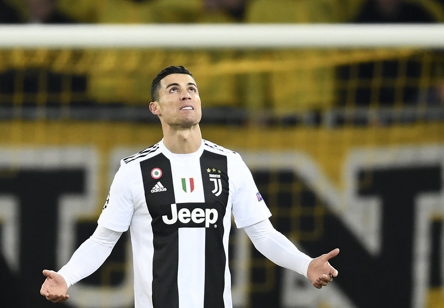 巴甲半场：塔利亚里传射建功，尤文图德2-1克鲁塞罗（半场战报：塔利亚里一传一射，尤文图德暂2-1领先克鲁塞罗）