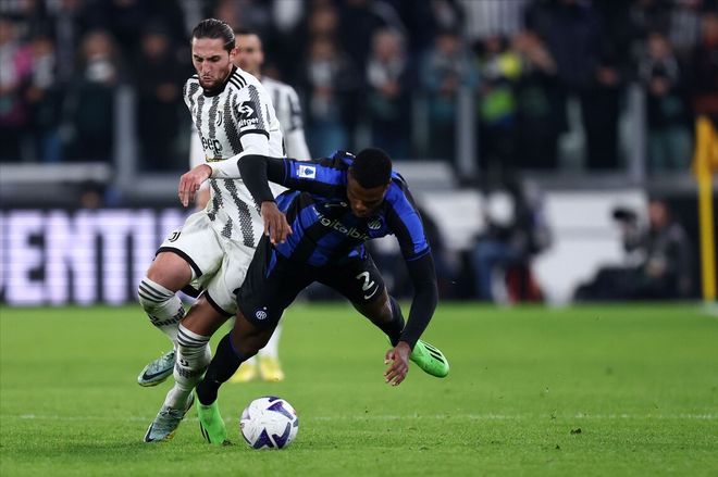 拉文状态回暖半场14分＆穆雷14分，国王半场落后11分