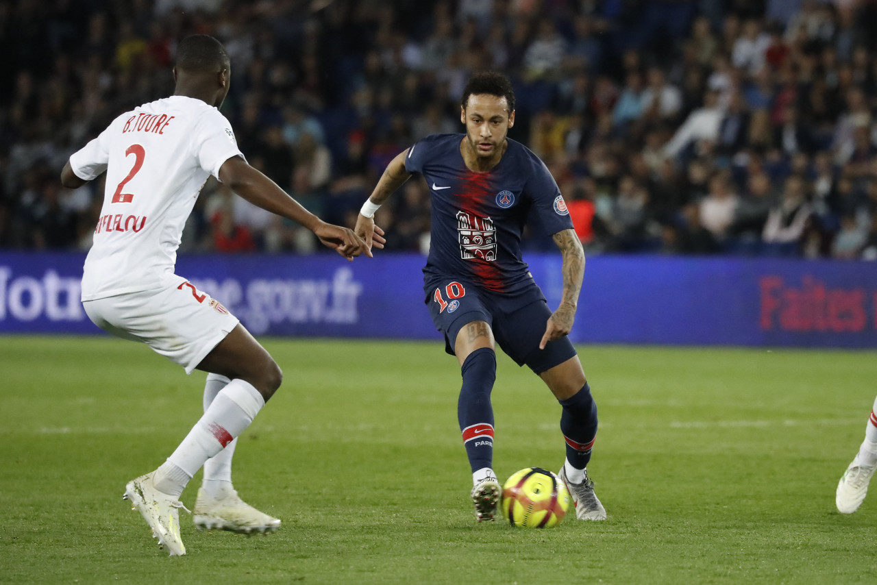 美记：鲍尔默对快船这帮人有种疯狂的执念，他们不会彻底重建