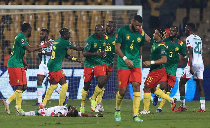 久违了，伊藤洋辉自今年3月以来首次进入拜仁比赛大名单