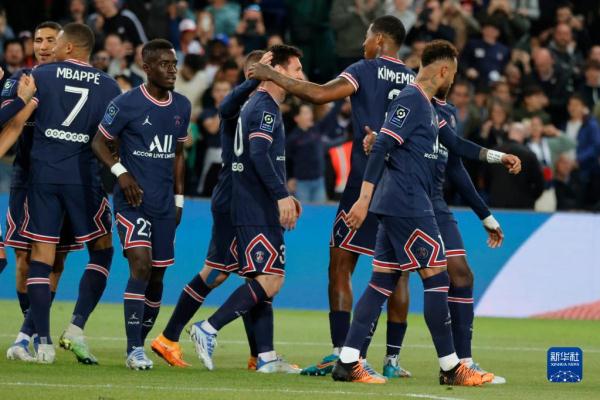 王大雷：历史最佳门将是布冯，赛前一定会做的事不能说（王大雷称布冯为历史最强门将，赛前必做的小秘密不便公开）