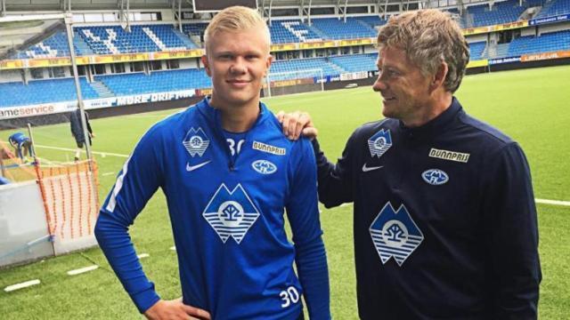 记者：孔蒂和那不勒斯的关系依然紧张，后者已经接触莫塔