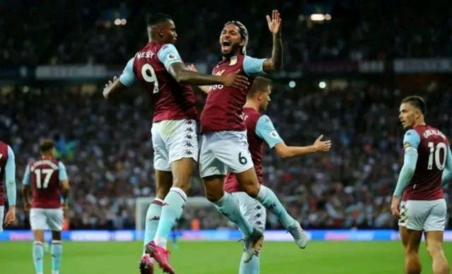 B费近4年多首次半场被换下，曼联生涯第三次（B费四年多来首次半场遭换下，曼联生涯仅第三次）