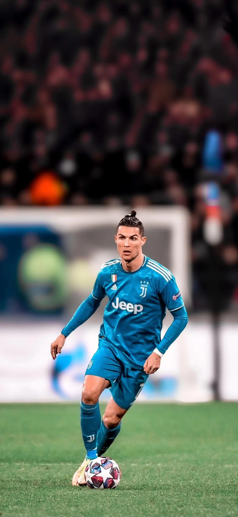 官方：费迪南德将担任世界杯抽签仪式主持人，布雷迪、奥尼尔等参加