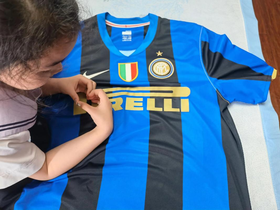 阿媒：普斯卡什奖得主S·蒙铁尔，是阿根廷国脚蒙铁尔的堂弟（阿媒：普斯卡什奖得主S·蒙铁尔系阿根廷国脚蒙铁尔之堂弟）